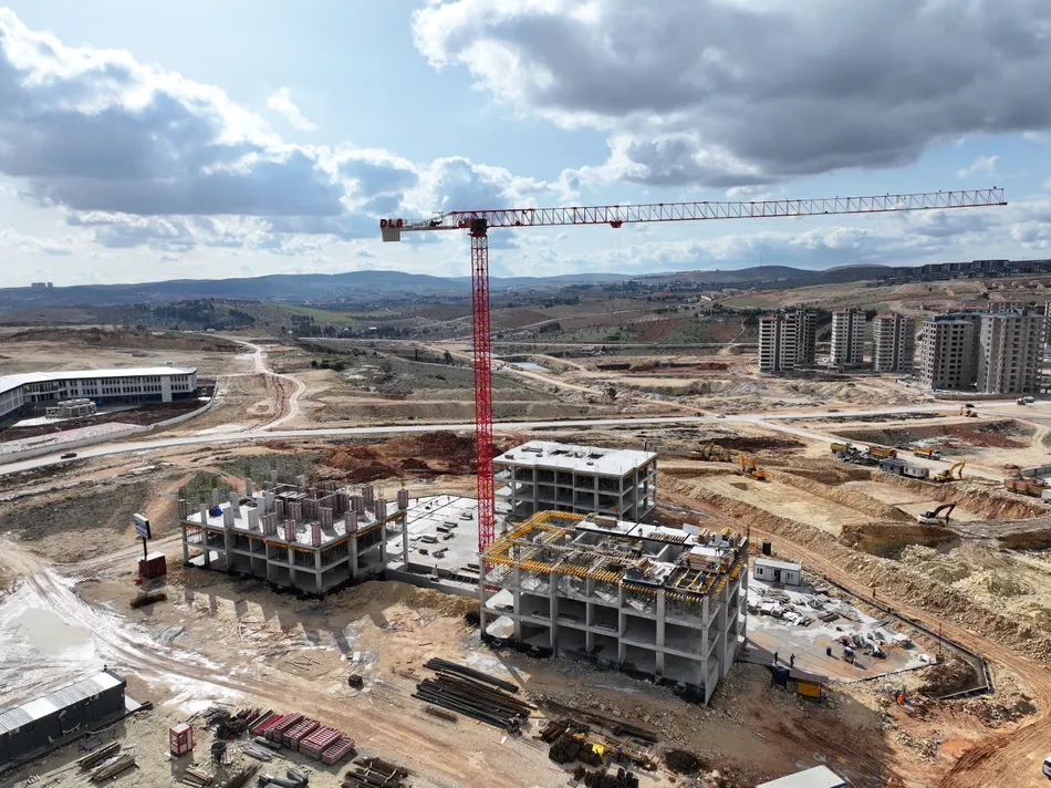 Yunus Emre İnşaat Aura Diomand